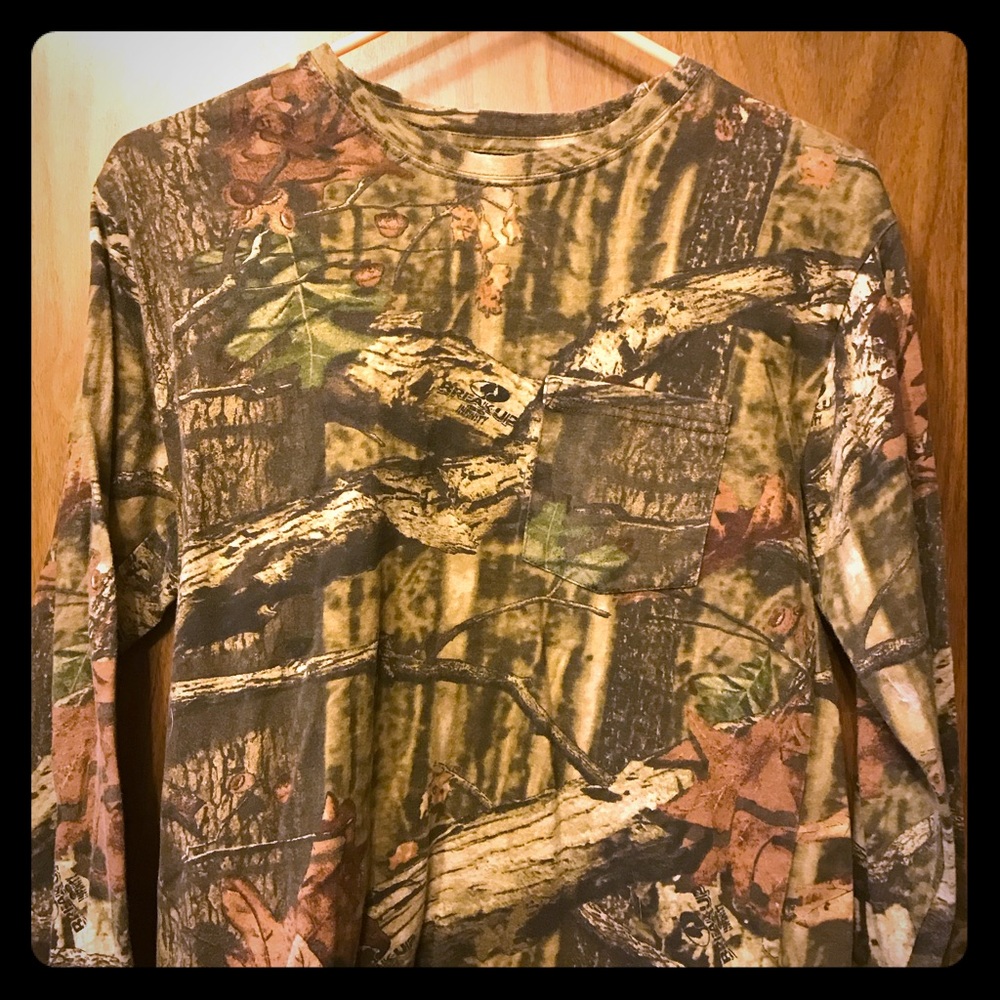 Break up infinity camo long sleeve shirt.